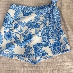 Elegant Blue Floral Women's Skort